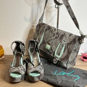 100% Leather Snakeskin style Heels and Bag Set with Aqua Accents. Size 8. VELEZ